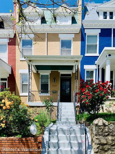 Main picture of 1928 2nd St NE