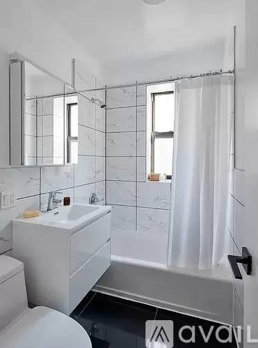 Main picture of 304 Schaefer St