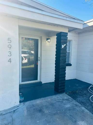 Main picture of 5934 Blackthorn Rd