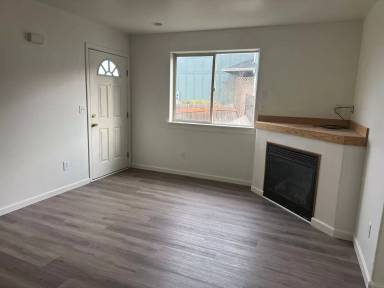 Main picture of 2430 E Whiteaker Ave