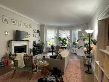 Main picture of 475 Beacon St