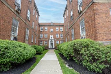 Main picture of 2534-2538 Kemper Rd