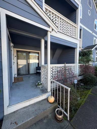 Main picture of 136 Sea Crest Cir