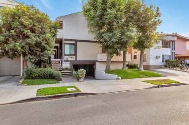 Main picture of 13412 Moorpark St