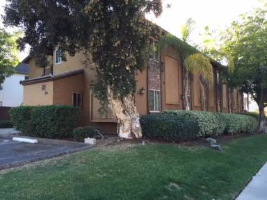 Main picture of 855 E Lexington Ave