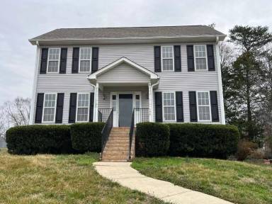 Main picture of 145 Fiddlers Run Ct