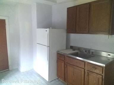 Main picture of 325 Kennedy Ave