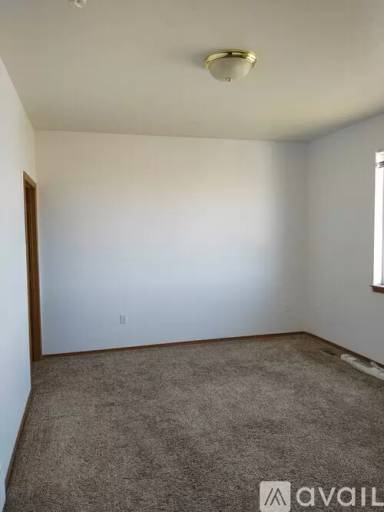Main picture of 924 S Aspen St