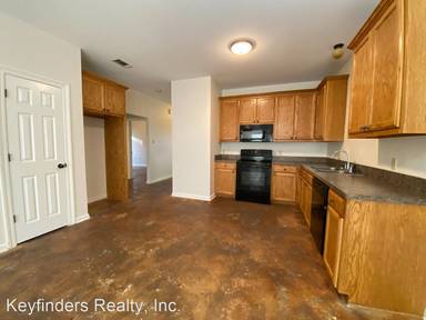 Main picture of 40023 La Rochelle Rd
