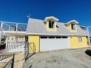 Main picture of 20132 Palomar St