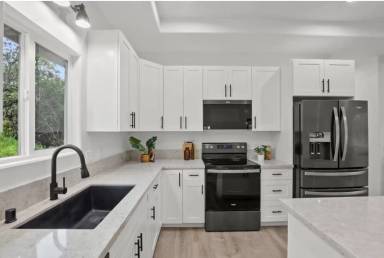 Main picture of 11-3298 Mokuna St