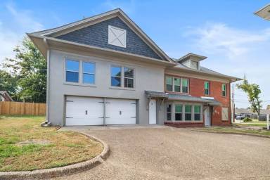 Main picture of 502 S 19th St