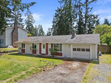 Main picture of 8817 Quinault Dr NE