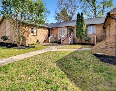 Main picture of 4701 Hollowell Ln