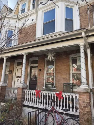 Main picture of 314 W Lemon St