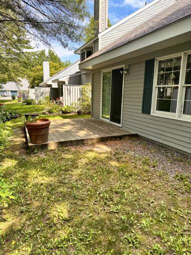 Main picture of 5 Settlers Ct