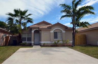 Main picture of 27001 SW 134th Pl
