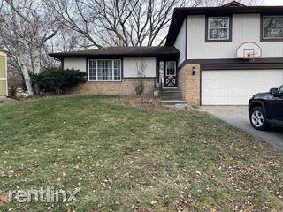 Main picture of 7321 Branford Ln W