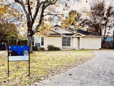 Main picture of 109 Fernwood Cir