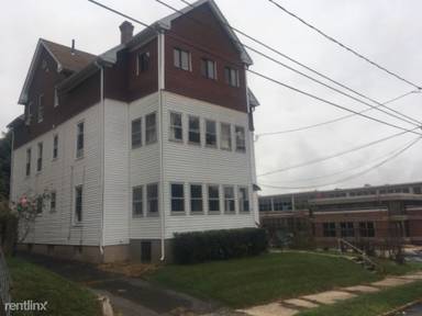 Main picture of 15 17 Chapman Ct