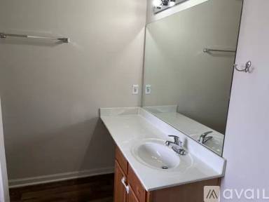 Main picture of 360 Fairpointe Pl