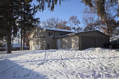 Main picture of 304 W Sartell St