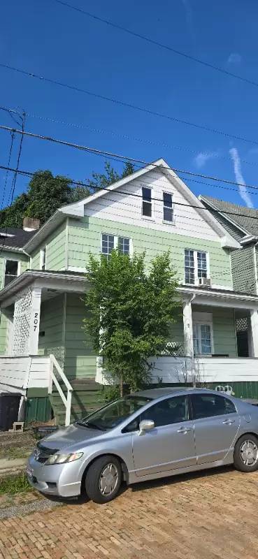 Main picture of 207 Lincoln Ave