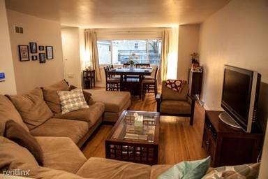 Main picture of 4616 N Ashland Ave