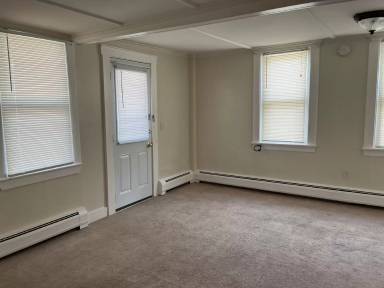 Main picture of 28 Maple St