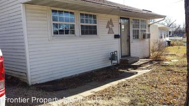 Main picture of 211 Cemetery Rd