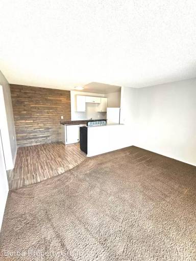 Main picture of 401 W 6th St Apartments