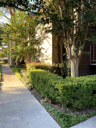Main picture of Regency Oaks