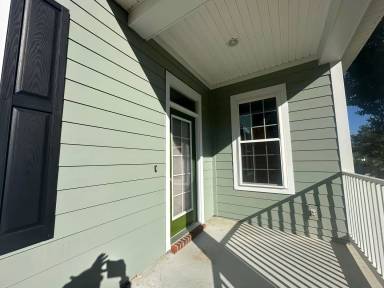 Main picture of 3995 Four Oaks Blvd