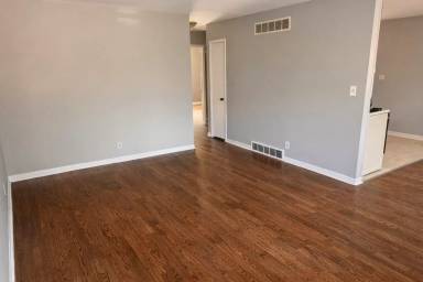 Main picture of 2403 Park Dr