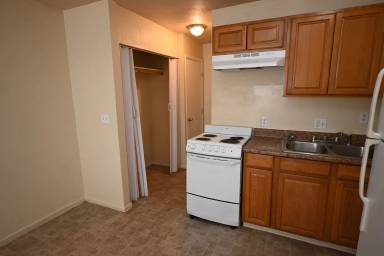 Main picture of 3021 E Carey Ave