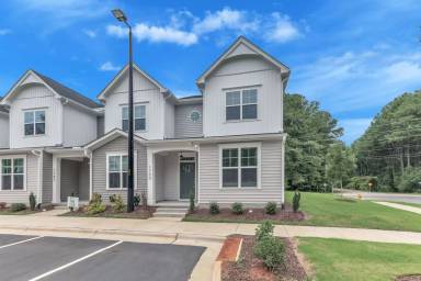 Main picture of 1702 Ballard Dr