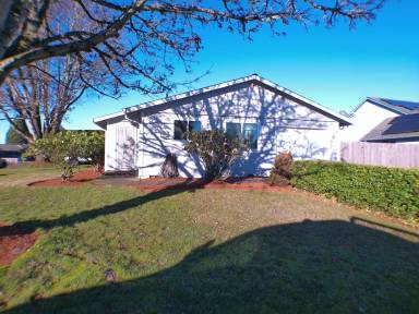 Main picture of 4701 Wb Post Dr NE