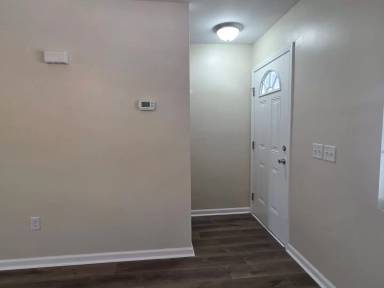 Main picture of 113 Town Park Dr