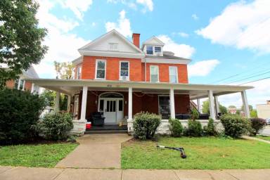 Main picture of 205 Newman Ave
