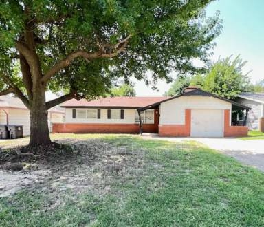 Main picture of 6612 NW 30th St