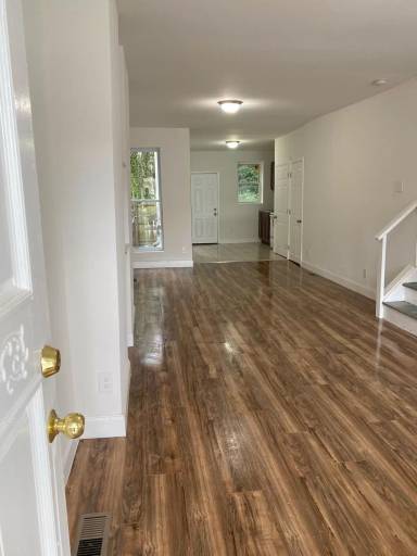 Main picture of 6032 N Lambert St