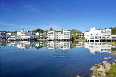 Main picture of 2335 Shelter Bay Ave