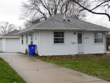 Main picture of 1600 13th St SW