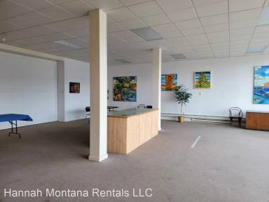 Main picture of 122 E Park St