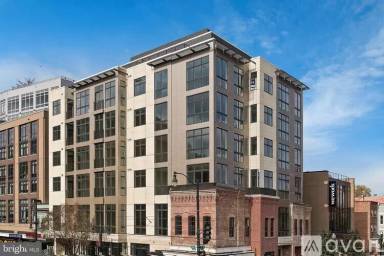 Main picture of 646 H St NE