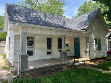Main picture of 2105 N Pickwick Ave