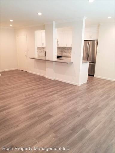 Main picture of 1117 S Bedford St