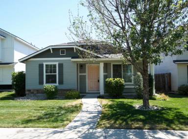 Main picture of 121 W Lava Falls St