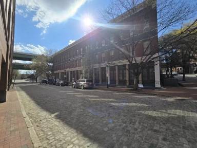 Main picture of 114 Virginia St