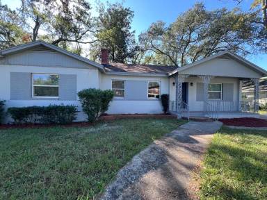 Main picture of 1100 W 32nd St
